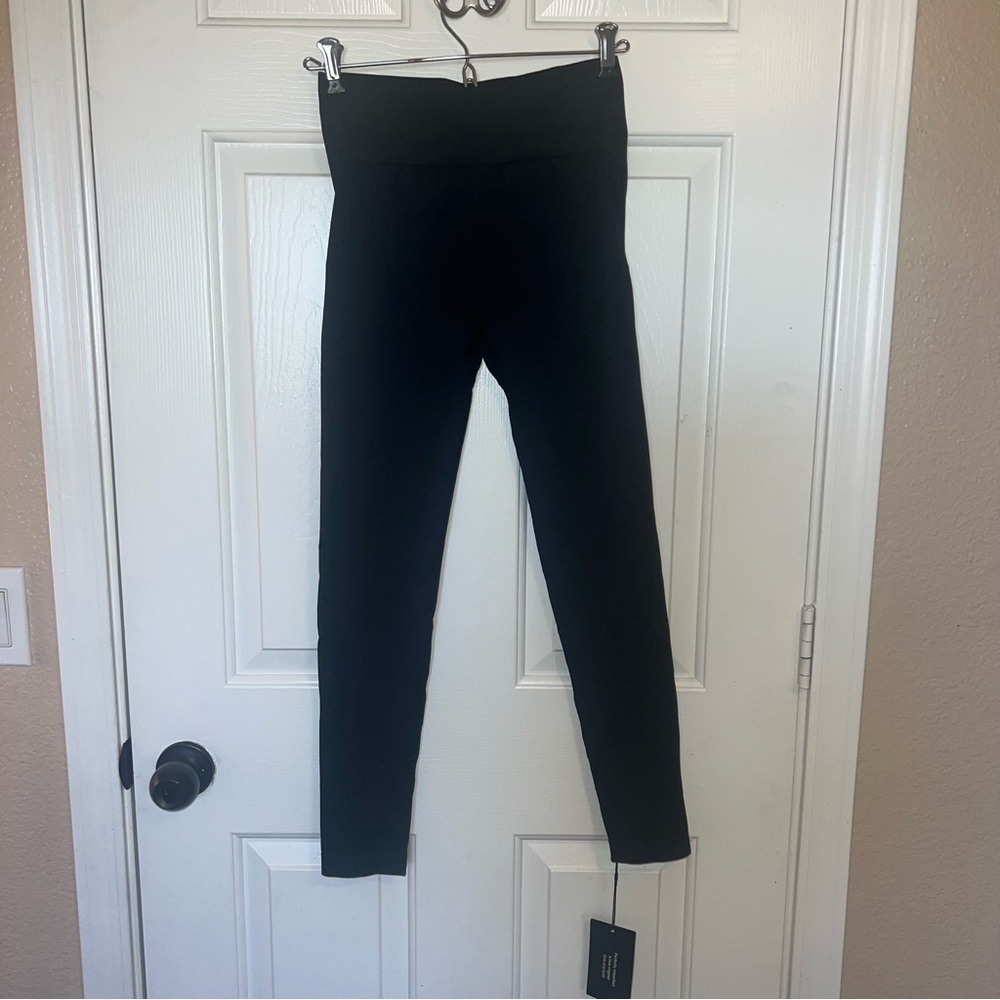 NWT Imperfect Fit Black Skinny Yoga Ankle Leggings Pants Size Medium